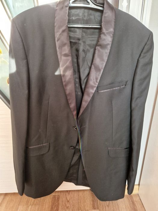 Продам турецкий смокинг черный