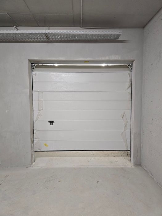 Дава се под наем Гараж / Паркомясто в София, Сердика - 17 кв.м за 127.5 € - Снимка #2