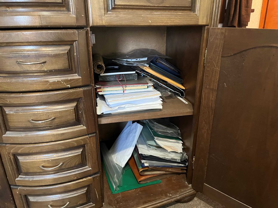 Салонен шкаф с огледало