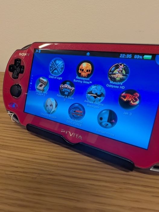 Playstation Vita OLED, Modat, 1500 jocuri, 10 in 1
