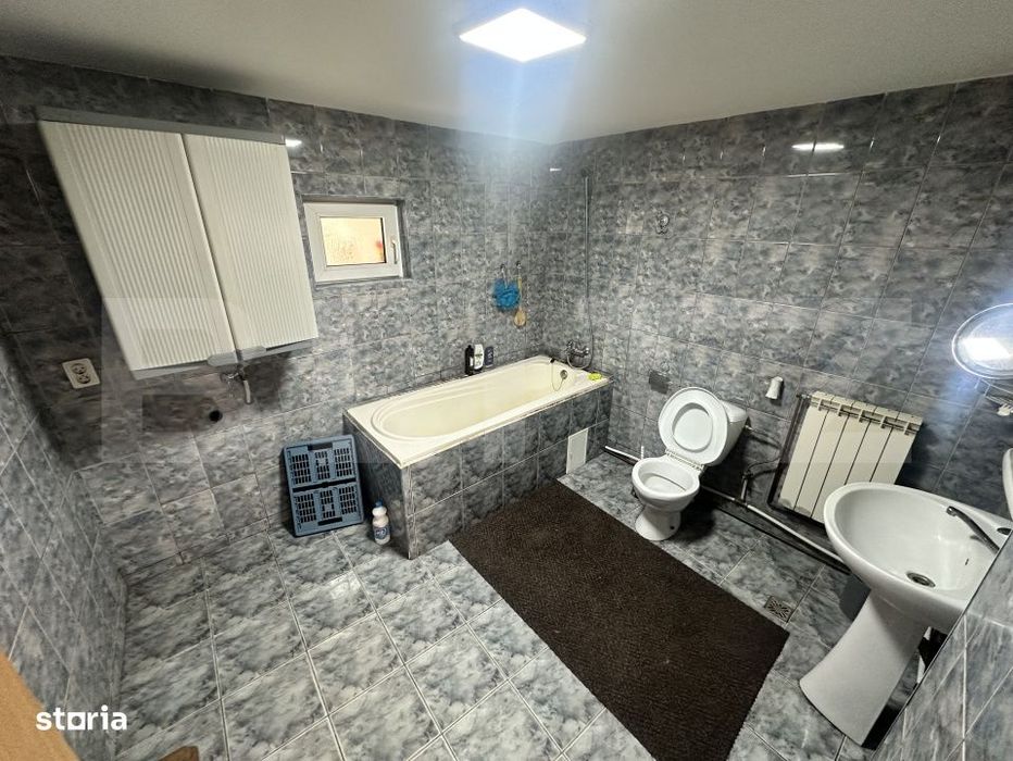 Casa cu piscina si teren generos de 3.298 mp in Lesnic, la 15 minute d