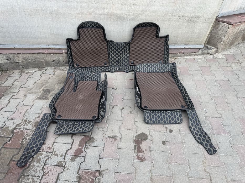 Коврики  в салон Corolla 180
