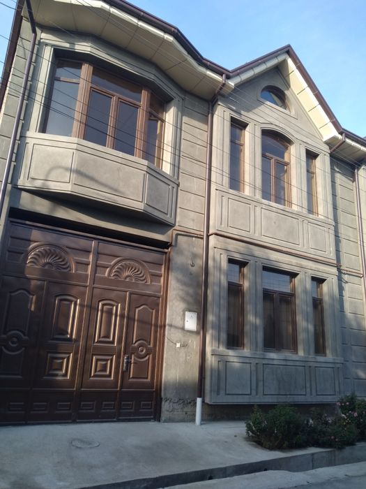 srochna sotiladi yangi qurilgan