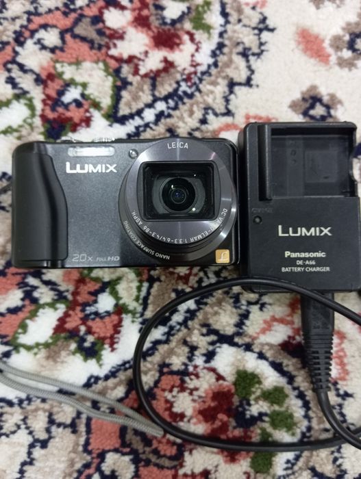 Цифровой фотоаппарат сотилади