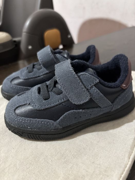 Новый зара крассовки