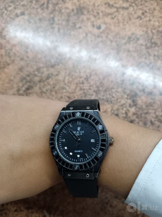 Hublot Big Bang Caviar и Goccini Quartz