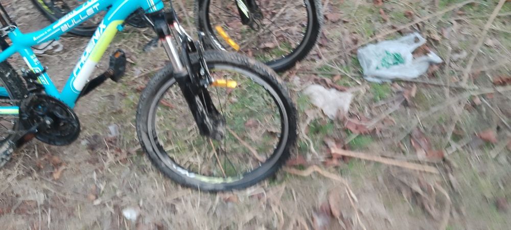 Два велосипеда скоростные.