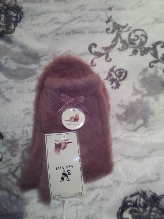 Интересна рокля и туника със свалящи се ръкави и с топлещи чорапи