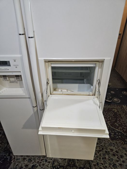 Холодильник Samsung side bi side