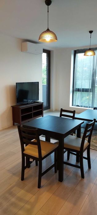 Дава се под наем Двустаен апартамент в Варна, Център - 80 кв.м за 598.23 € - Снимка #4