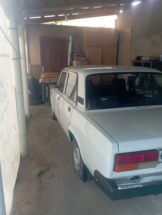 Продаю ВАЗ 2107 жигули (инжектор) средный ,договорная (кел