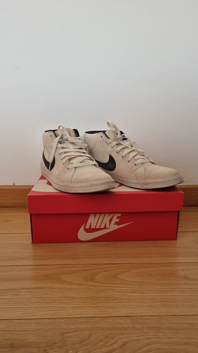 Tenisi Nike piele intoarsa