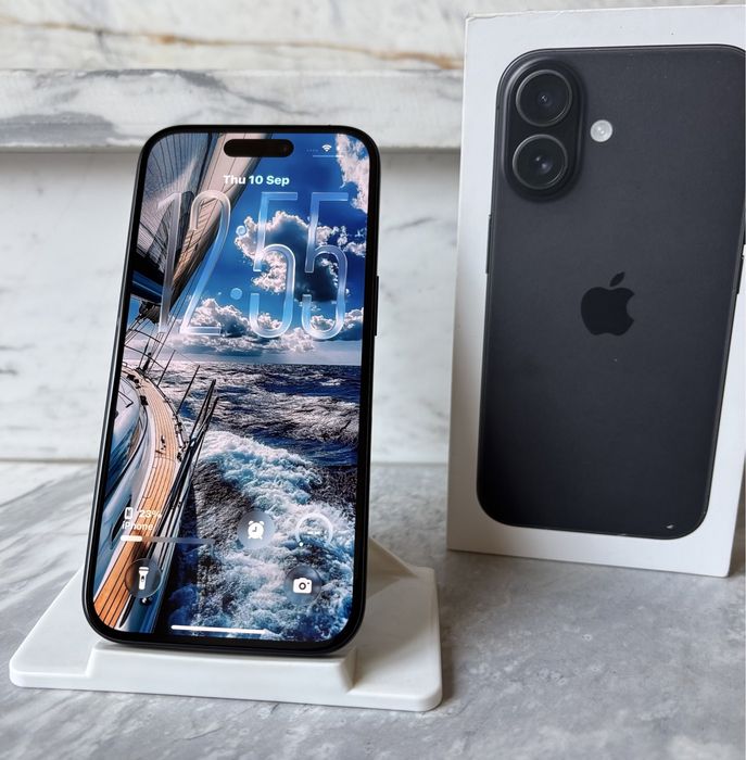 IPhone 16 128GB - 100 battery - Black - Като Нов