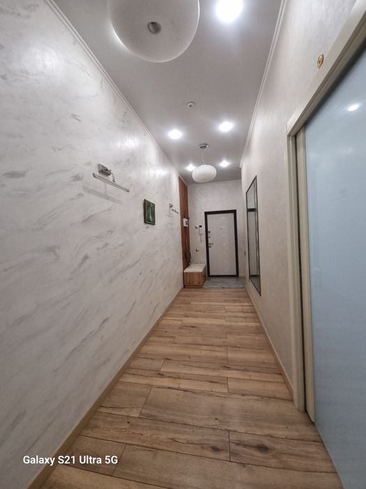 Центр Алматы 4 бөлмелі пәтер. Посуточно.