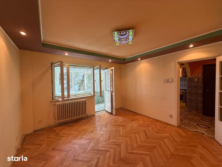 Apartament 2 camere,etaj 2, zona Piata Centrala