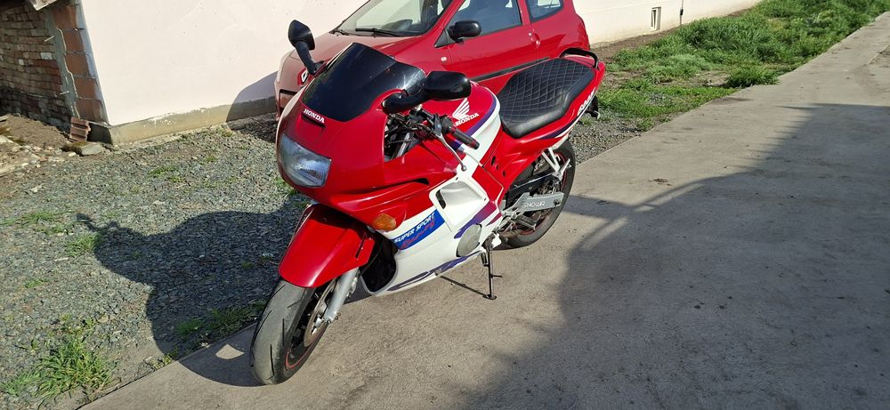 Vand Honda CBR 600 F2