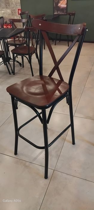 Столове за бар...