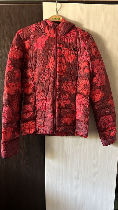 Vand geaca adidas cu motiv floral