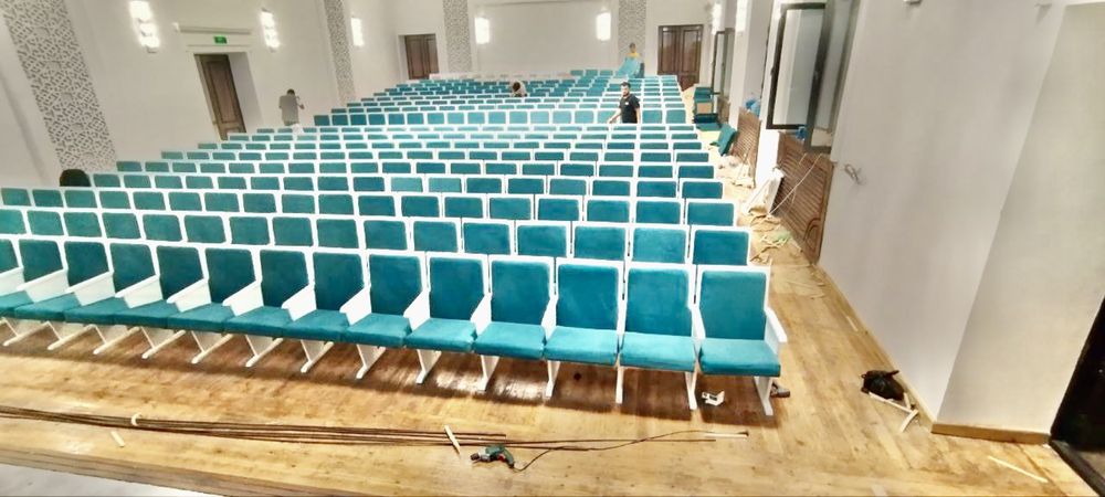 Театральные кресла. Кресло в залы. Мадагият сароиларига отиргичлар.