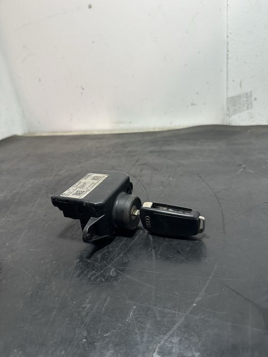 Contact cu cheie Audi Q7 4LB 3.0 TDI V6 4F0909131E