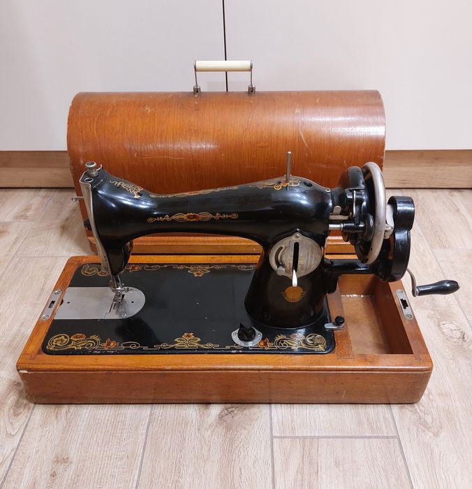 Ръчна шевна машина "Калинина"
