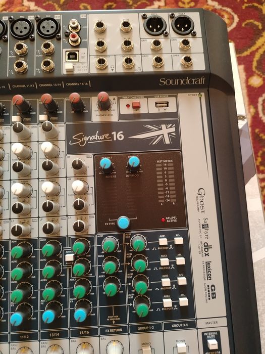 Vând mixer 16 canale Souncraft nou