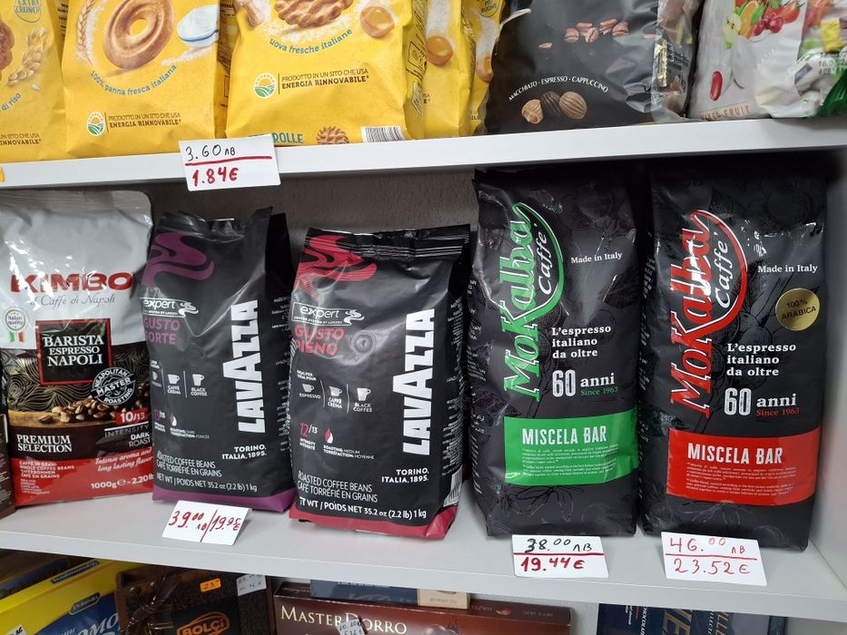 Картонени чаши Christmas 7 оз. – 180 мл.