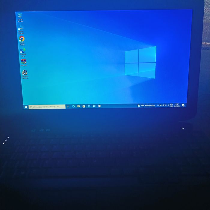 Vând laptop Dell cu procesor i5 și 6 GB.            07.41.646.197. și cu ssd 250