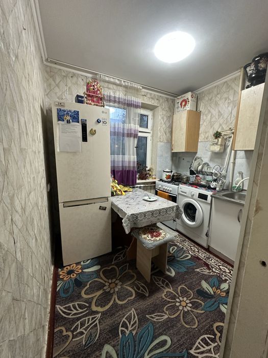 2х комн. 2эт. 4мкр 10дом. ЖКХ