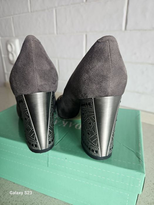 Женские замшевые туфли