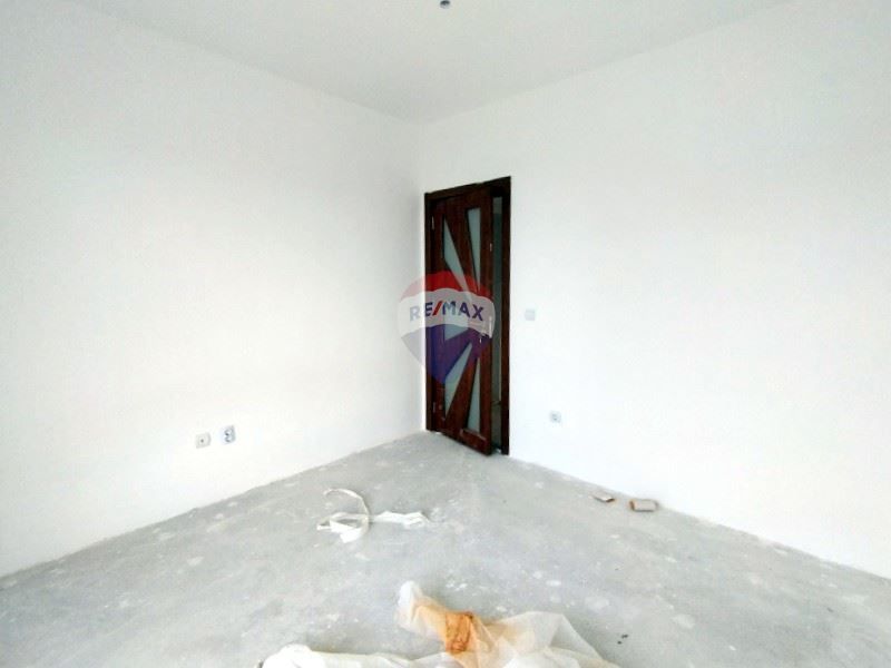 Продава се Многостаен апартамент в Варна, Виница - 125 кв.м за 1920 €/кв.м - Снимка #12