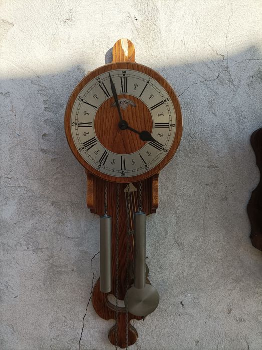 Немски стенен часовник работещ