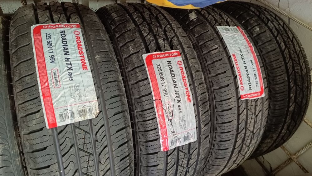 Roadstone 225/60 R17