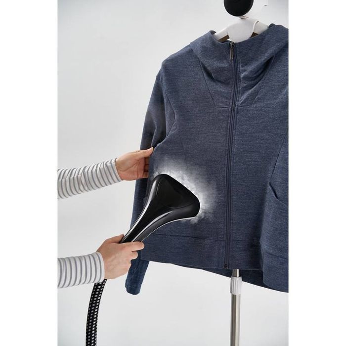 Паровый утюг с вешалками