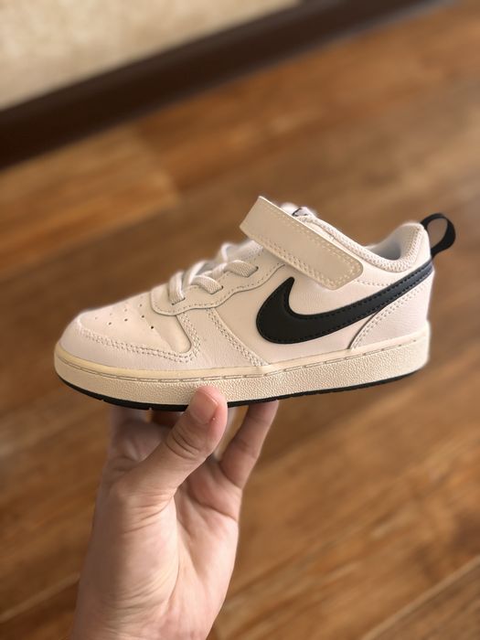 Продам оригинальные детские кроссы от Nike