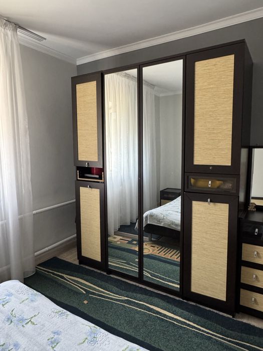 Продам спальный гарнитур