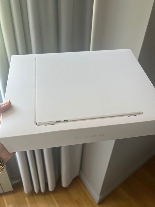 MacBook Air 13” 16 GB / M2 / 2022