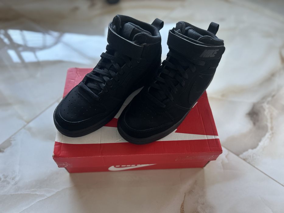 Nike Court Borough Mid 2