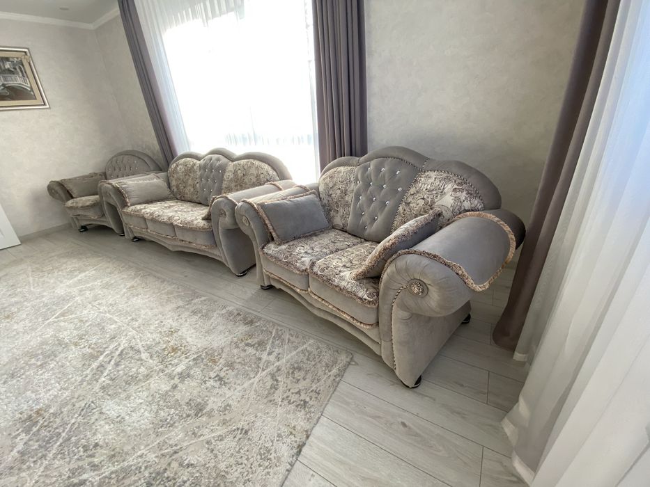 Даван с двумя креслами