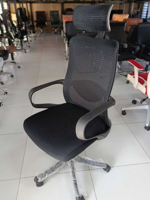 Кресло для офиса и дома -  UNO