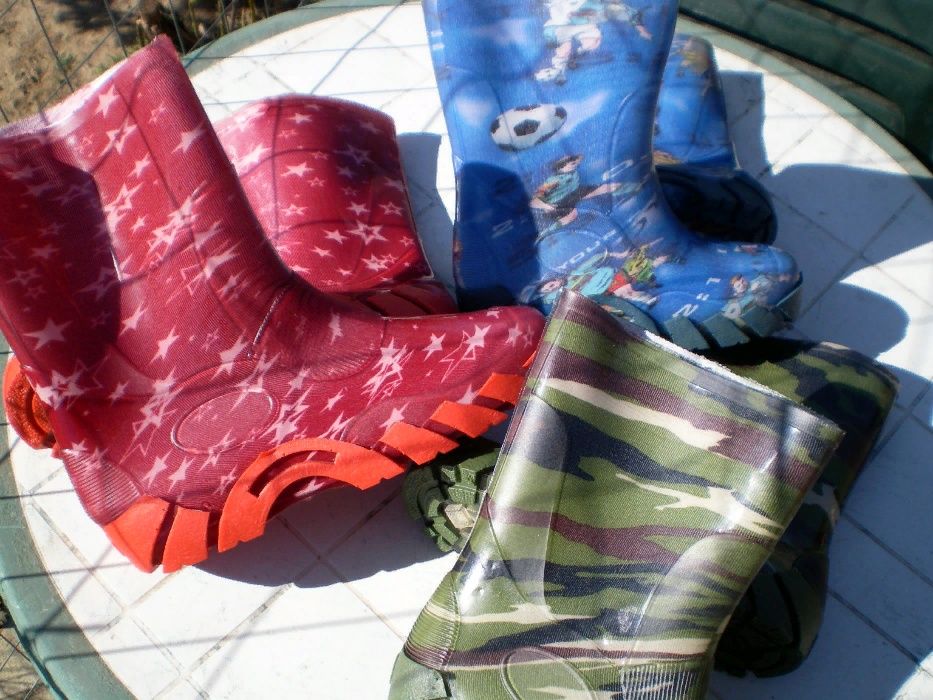 Детски гумени ботуши, нови, последни Итальянски са, фирма Тино.