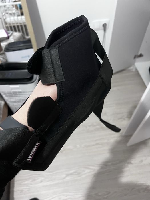 Orteză Pentru Gleznă Mobilă Cu Atele Metalice ANKLEFIX STRONG SRT313