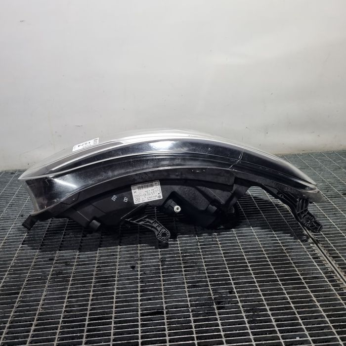 Far Dreapta Renault Kadjar 2015 - 2018 SUV 4 Usi (1574) Cu lupă Garantie
