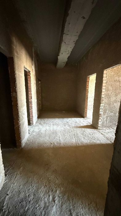 3х комнатная квартира 91кв/м в состоянии коробки, Поворот