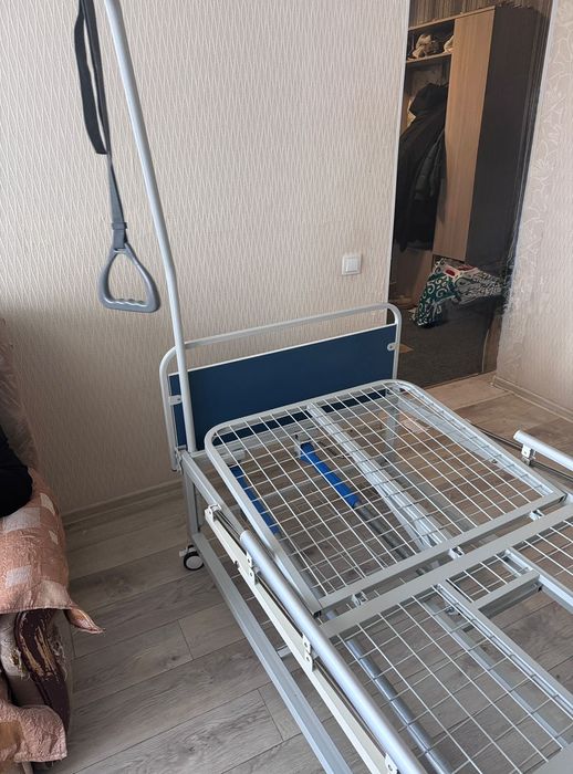 Функциональная кровать для лежачих