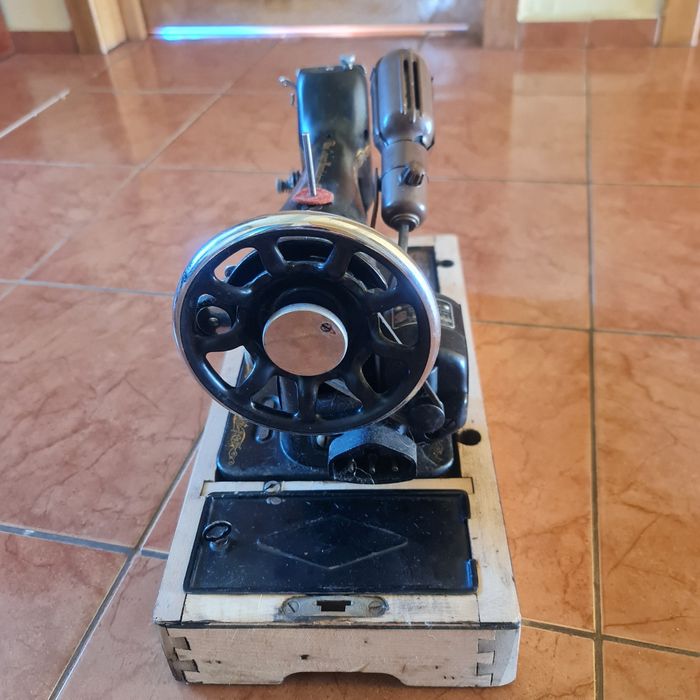 Masina de cusut Singer Vintage.
