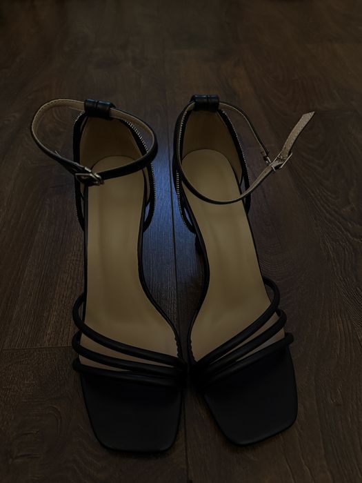 Босоножки размер 39