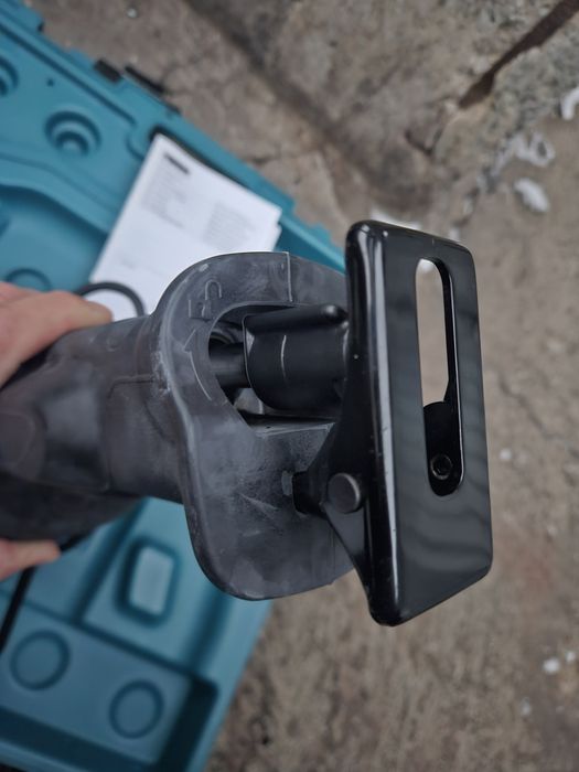 Makita JR3050T Fierastrau sabie , 1100W, NOU