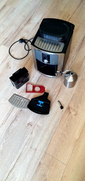 Aparat de cafea krups ea8050