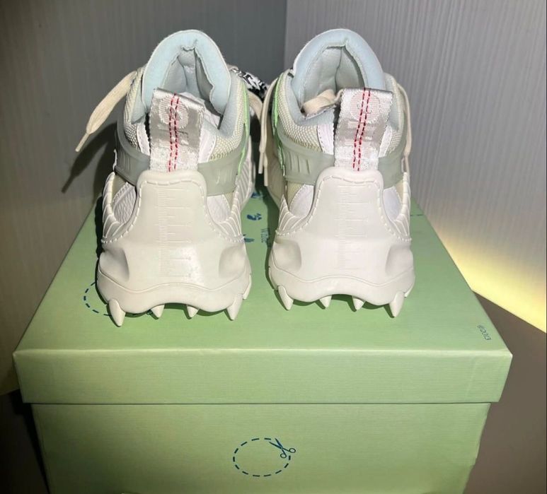 Vand off white odsy 1000